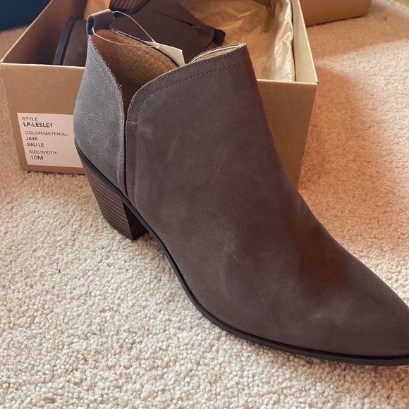 NEW in the box Lucky Brand booties size 10. Leather - Picture 1 of 3